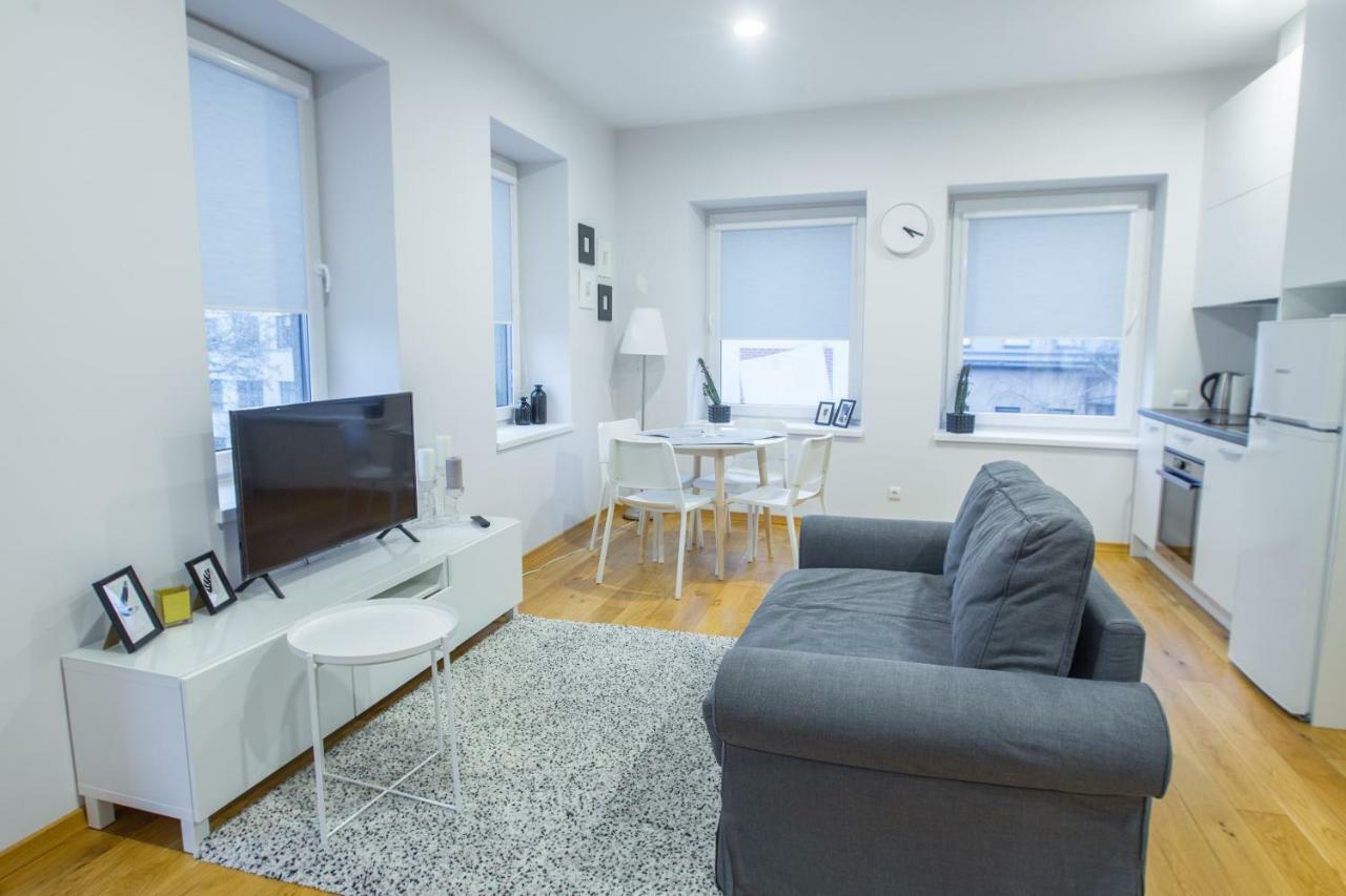 Bright 1Bd Apartment In Old Town By Hostlovers Kaunas Exterior photo